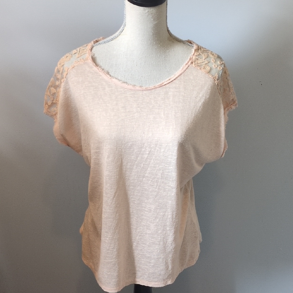 Bellambia Italy Women's Lace Shoulder Tee - Cream Blush S